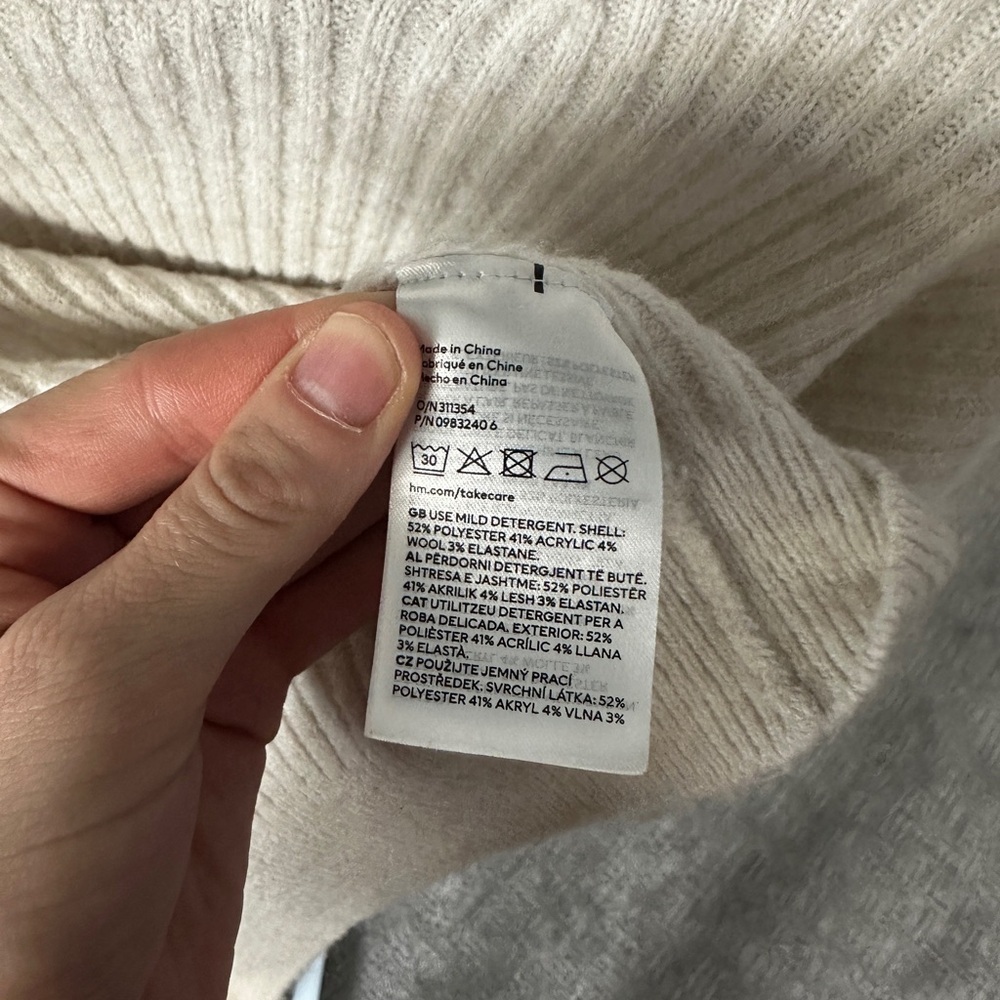 H&M Cream Ribbed Wool Blend Crew Neck Sweater | Classic | Basic | Winter - Picture 10 of 10